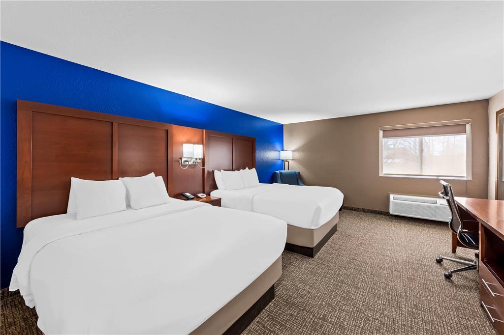 Comfort Inn & Suites Fairborn Near Wright Patterson Afb Room photo