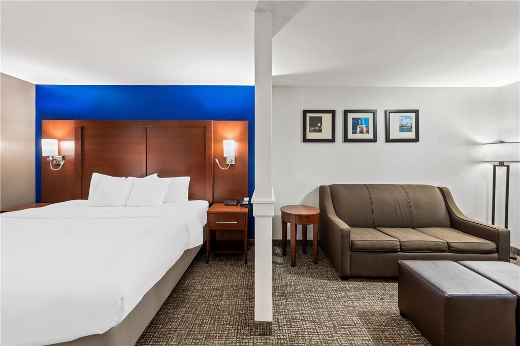 Comfort Inn & Suites Fairborn Near Wright Patterson Afb Room photo