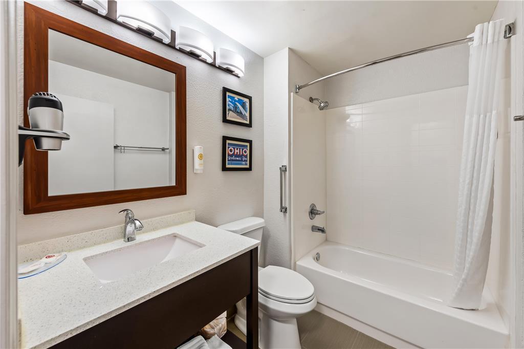 Comfort Inn & Suites Fairborn Near Wright Patterson Afb Room photo